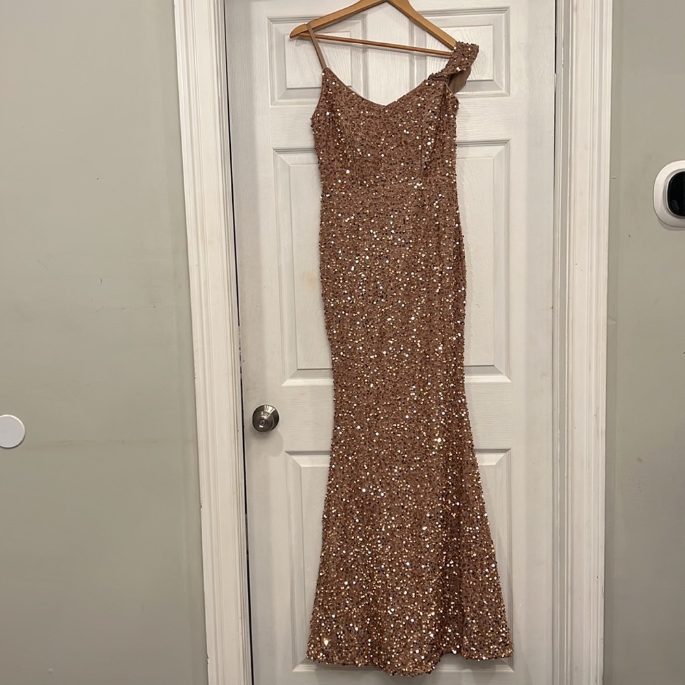 Beautiful pink sequin mermaid gown new with tags!!